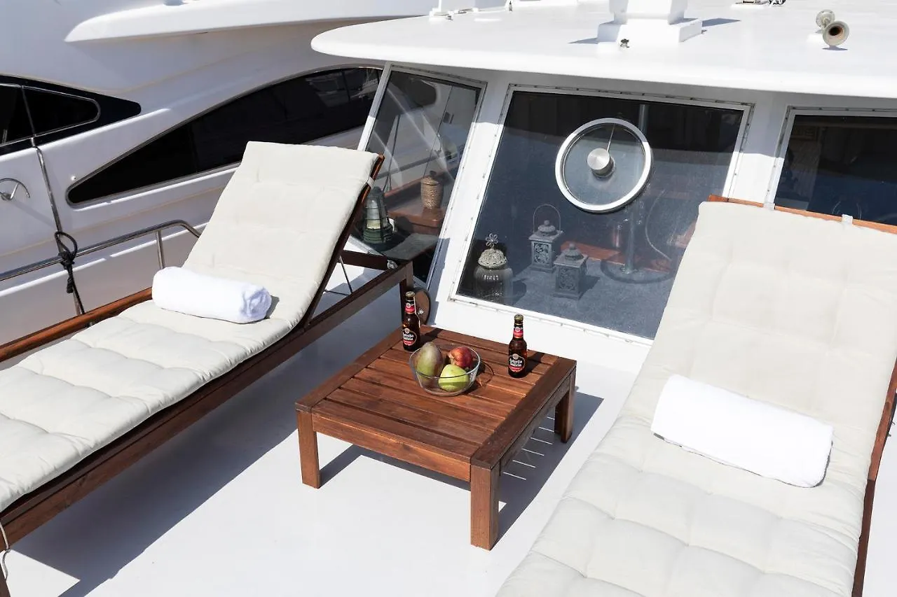 C120 - Charming Boat In Port Forum Barselona 0*,  İspanya