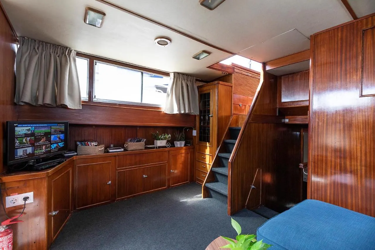 C120 - Charming Boat In Port Forum Barselona 0*,  İspanya