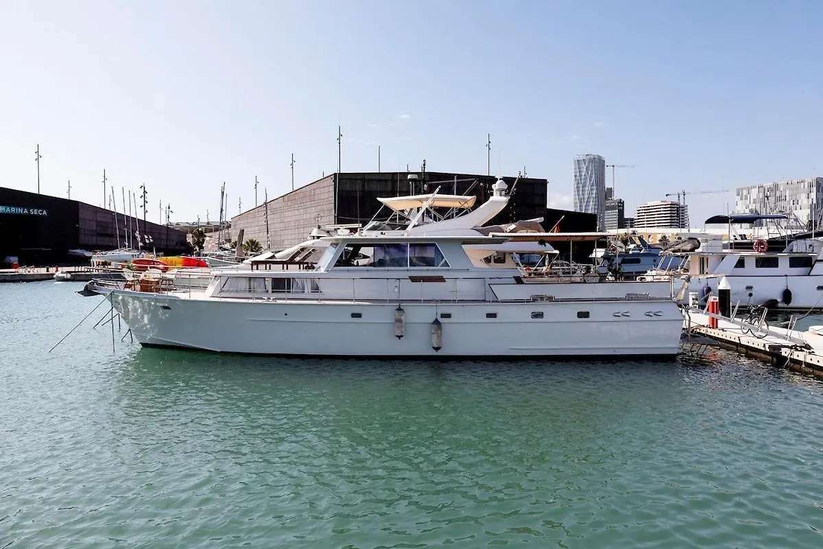 C120 - Charming Boat In Port Forum Barcelona Spain