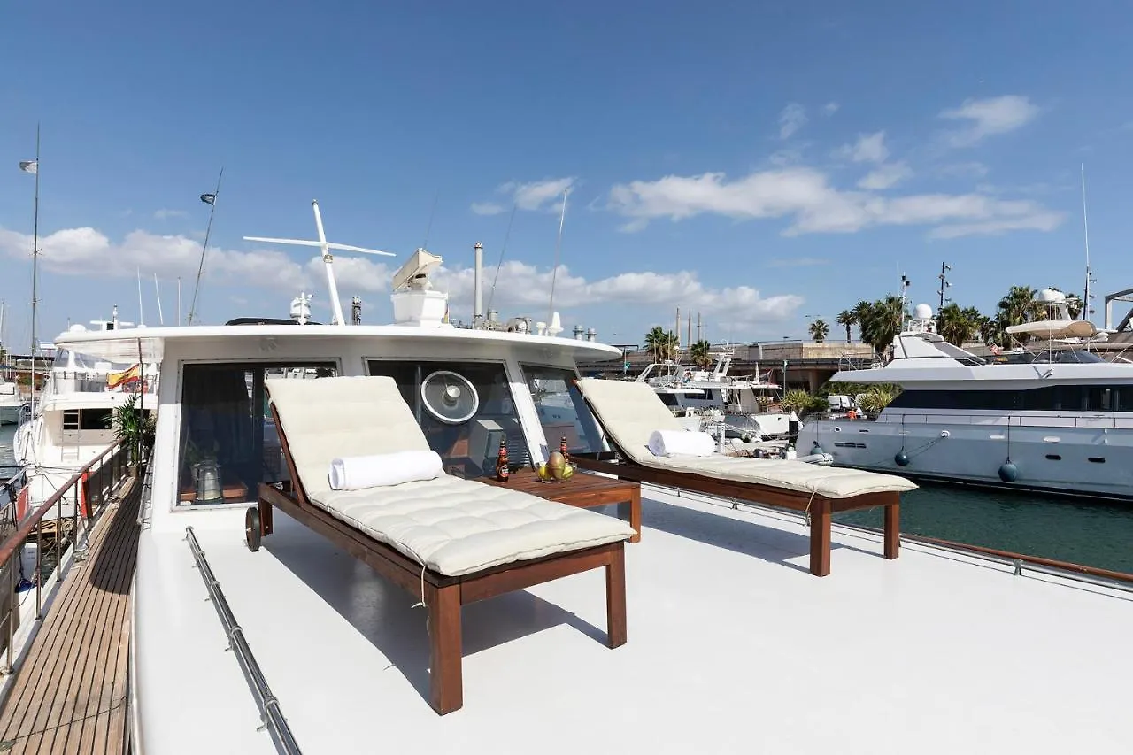 بوتيل برشلونة C120 - Charming Boat In Port Forum إسبانيا